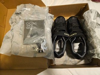 GIRO women's cycling cleats *new*