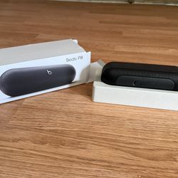 Beats Pill+ and Beats Pill 