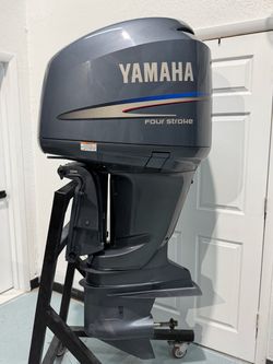 Yamaha 250hp excelente listo para el agua