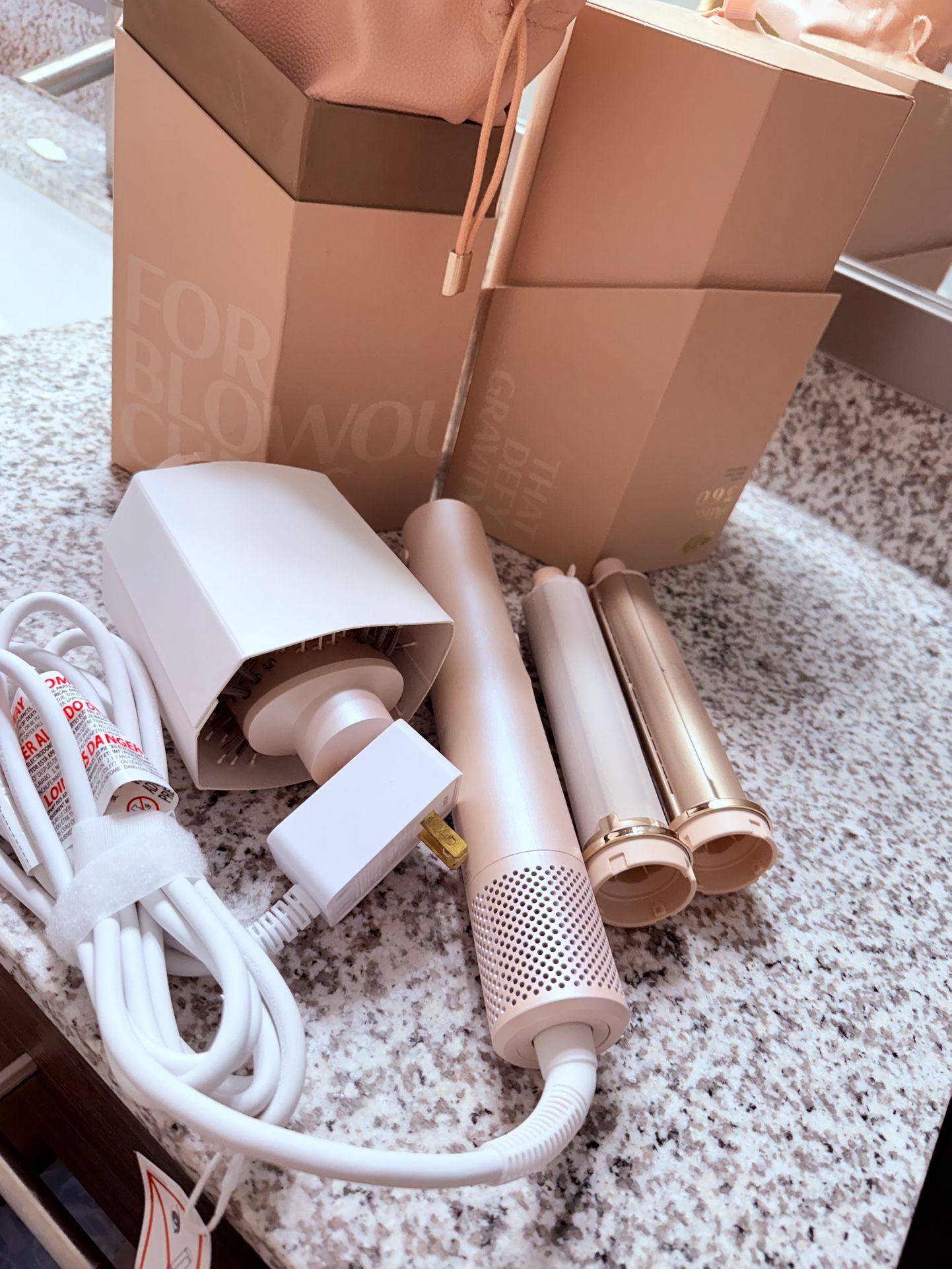 Brand New T3 Aire 360 Ceramic Styler Blowout Kit Hair