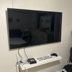 Like New Samsung Flat Screen  57x33 In 