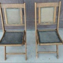 TWO ANTIQUE FOLDABLE CHAIR 