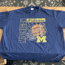 Vintage Michigan Wolverines Basketball T-Shirt (3XL) 🏀💛💙