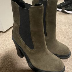 Size 7 Army Green Heels