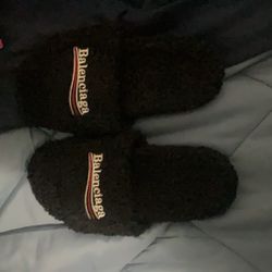 balenciaga slides 