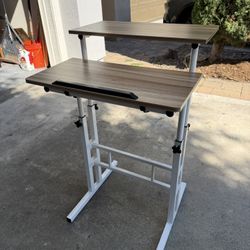 Small Standing Desk, Portable Stand Up Desk, Height Adjustable Mobile Standing Table Converter