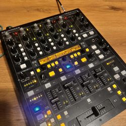 Beginner Dj Mixer. Professional Mixer 