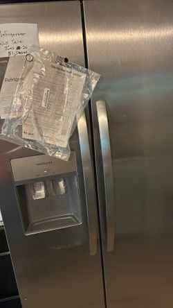 Frigidaire Refrigerator25.6 CU Ft-36” wide