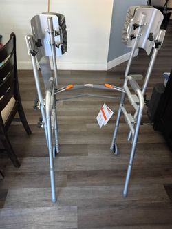 2 wheels Walker with arm rest/ andador con cargador de braxos