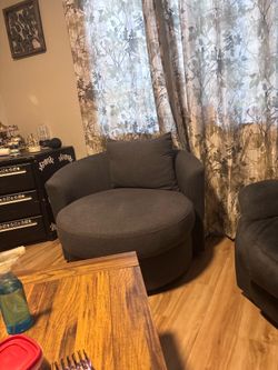 Round chair