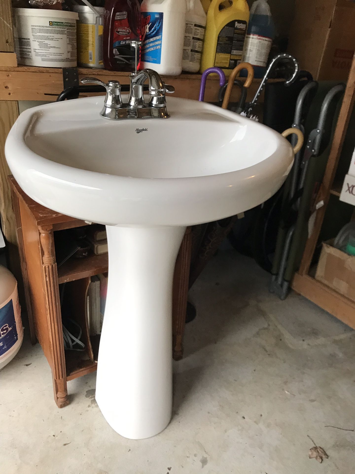 Nice! White : Pedestal Bathroom Sink