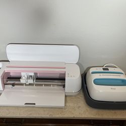 Cricut Maker and Cricut Iron 