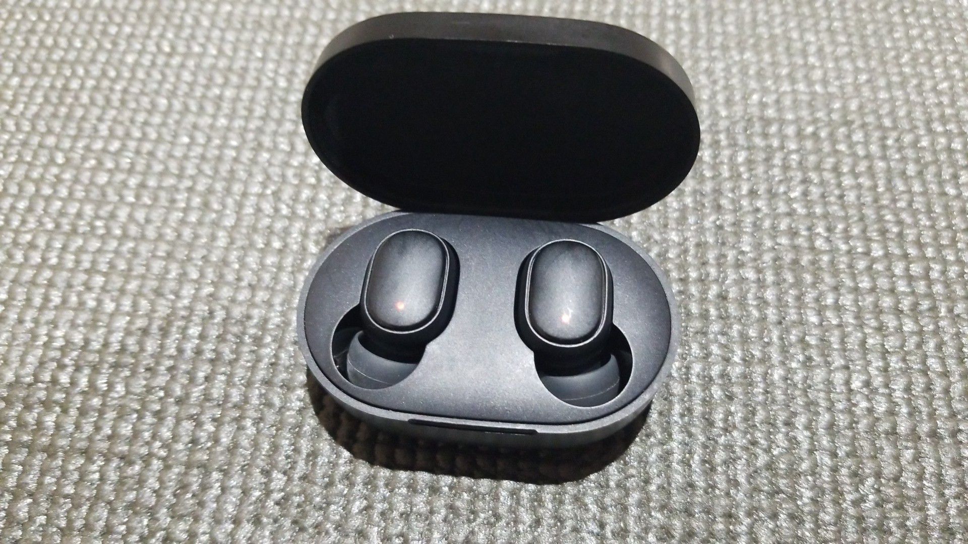 NI Bluetooth headphones