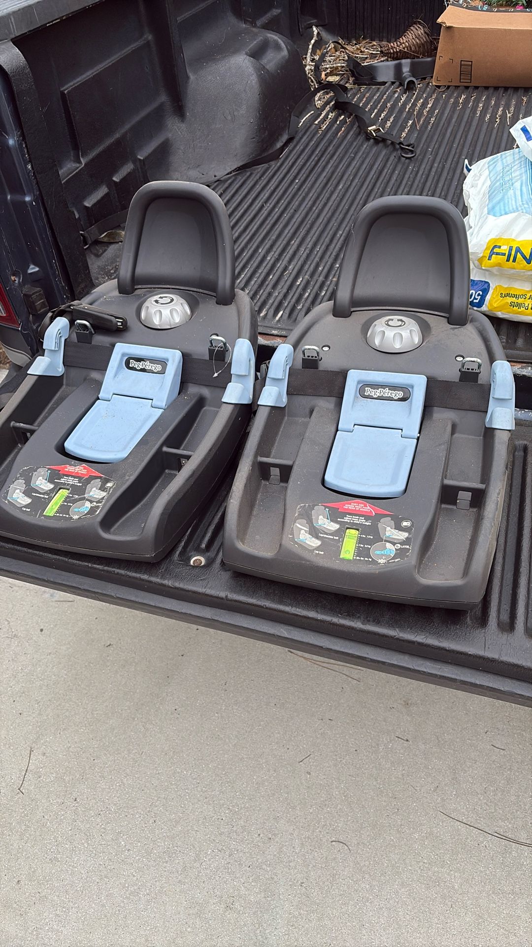 Peg-pergo Car Seat Base