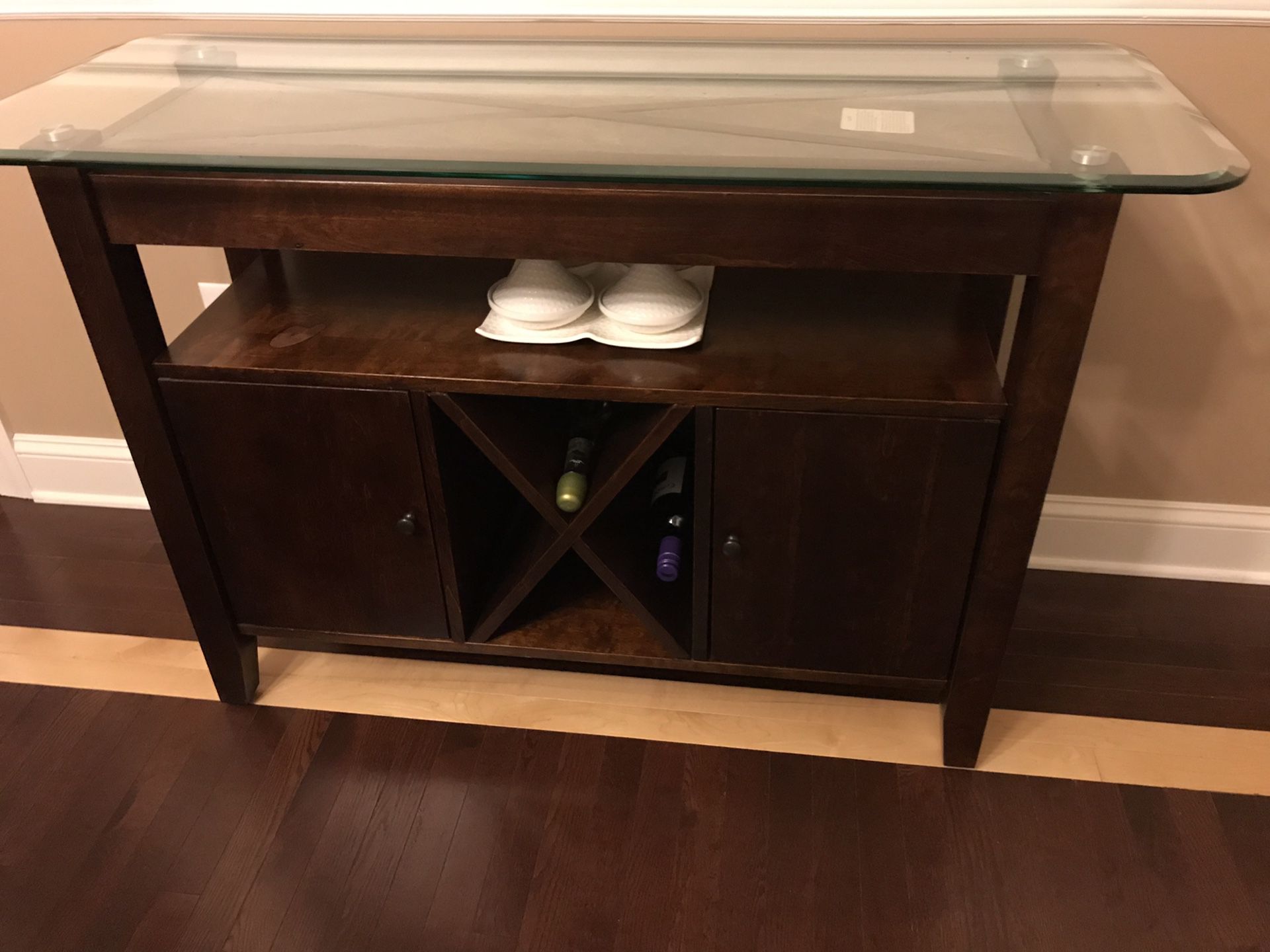 Buffet table with stone and glass top, 4 bottle wine holder
