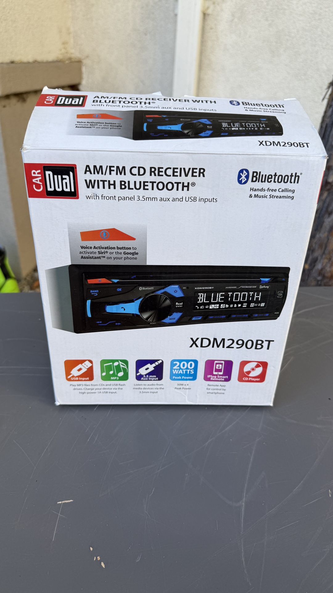 Dual XDM290BT AM/FM CD Receiver с Bluetooth