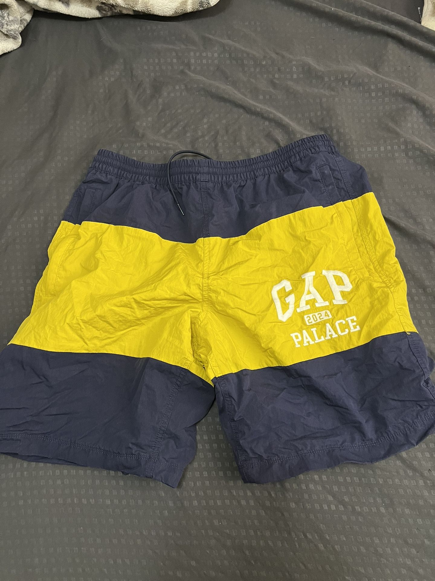 Palace Gap shorts in Navy & Yellow 90s Retro NWT SS24 Mens Size LARGE