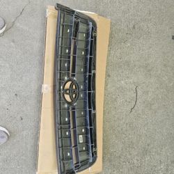 Toyota Tundra 2005 Light & Grille