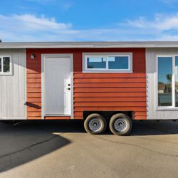 Tiny Home On Wheels 