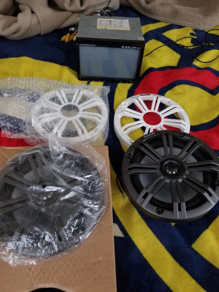 Kicker Y Pantalla $$80$$