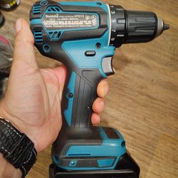 Makita XFD13 18V LXT Lithium-Ion Brushless Cordless 1/2" Driver Drill.