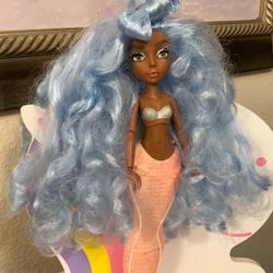MERMAZE MERMAID Z Shellnelle Color Change Mermaid Fashion Doll 