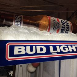 Bud Light Authentic Bar Pool Table Light.  Works Great!