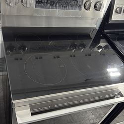 Single oven electric range