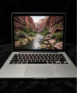 Apple MacBook Pro 13” Retina i5/8GB/256GB SSD $180