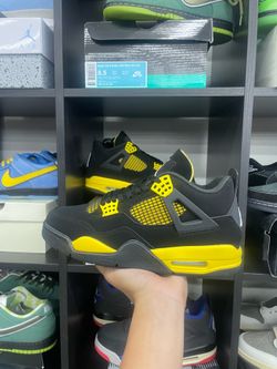 Nike Air Jordan 4 Retro Thunder