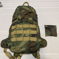 CamelBak maximum gear hydration bladder and pack with cleaning kit. 
