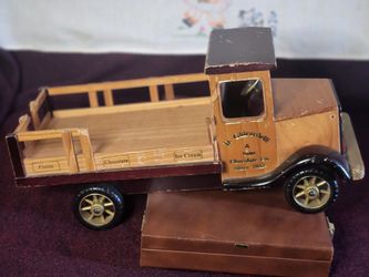 Vintage Wooden Ghirardelli Truck