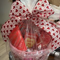 Heart Shaped Victoria Secret Valentines Day Gift Basket 