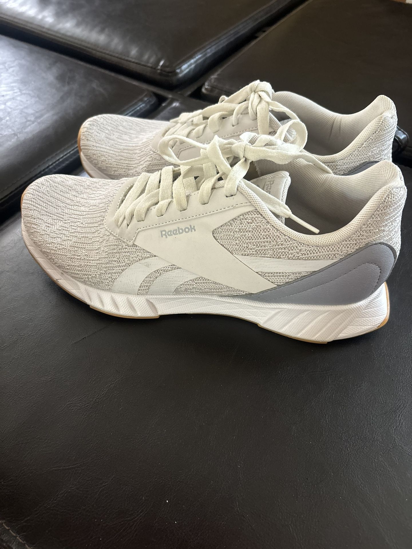 Men’s REEBOK Tennis Shoes.