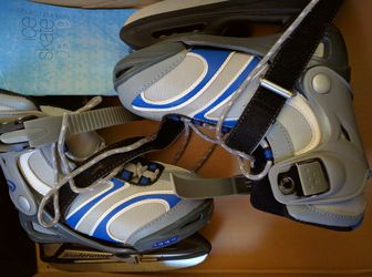 Bladerunner original adjustable ice skates sizes 11-1