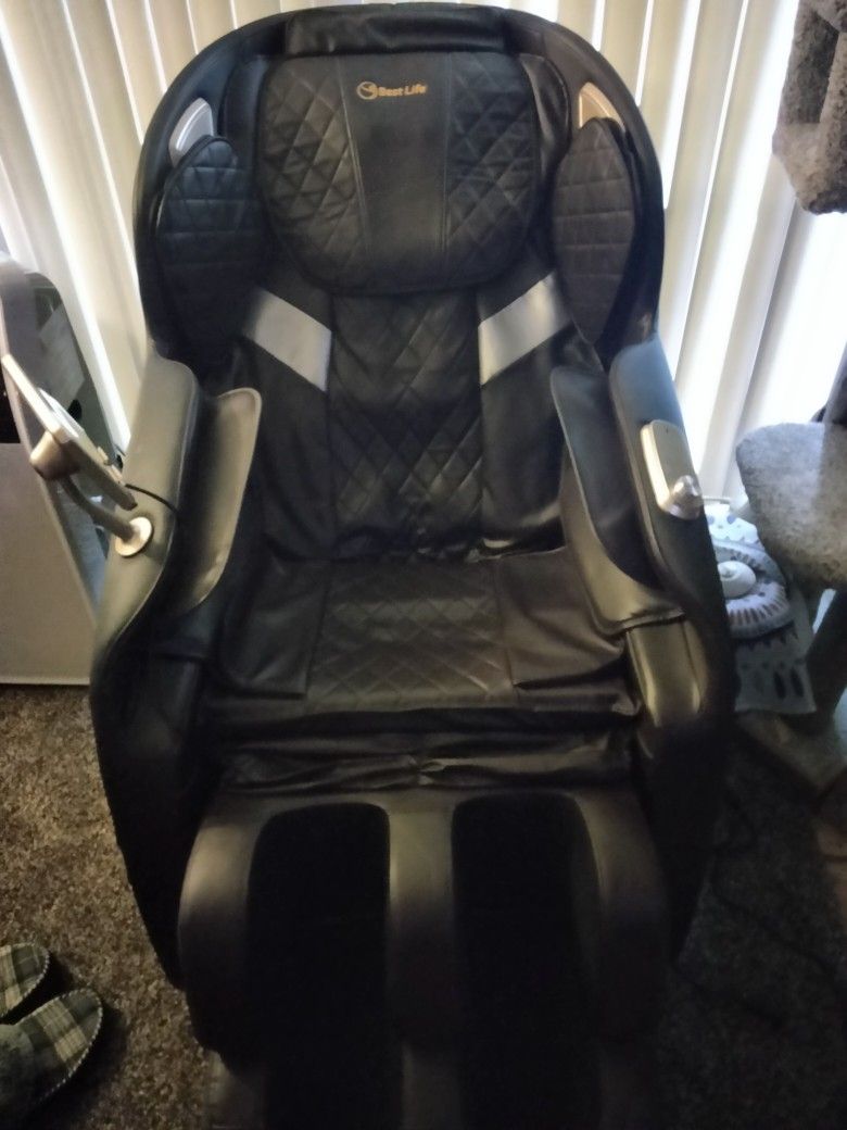 Like New Full Body Massage Chair