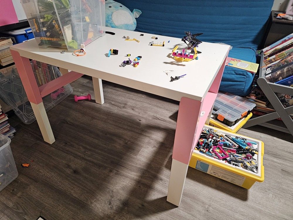 ikea påhl desk Pink and White