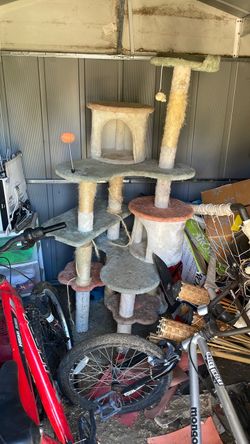 Cat tree