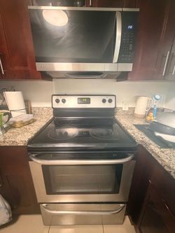 Electric Stove & Microware