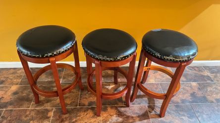 Set of 3 Wooden Bar Stools – Solid Wood