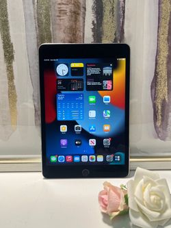 Apple iPad Mini 4th Gen Black A1538 128GB Tablet 7.9” iOS 15.8.8 - $45