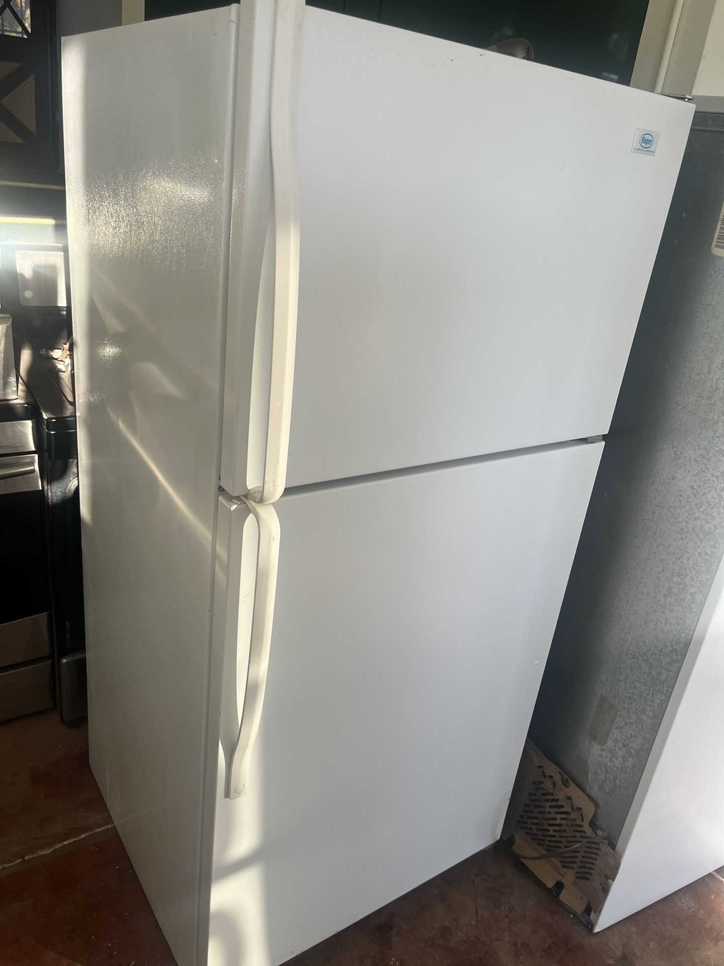 Roper Apartment Sizes Refrigerator Used