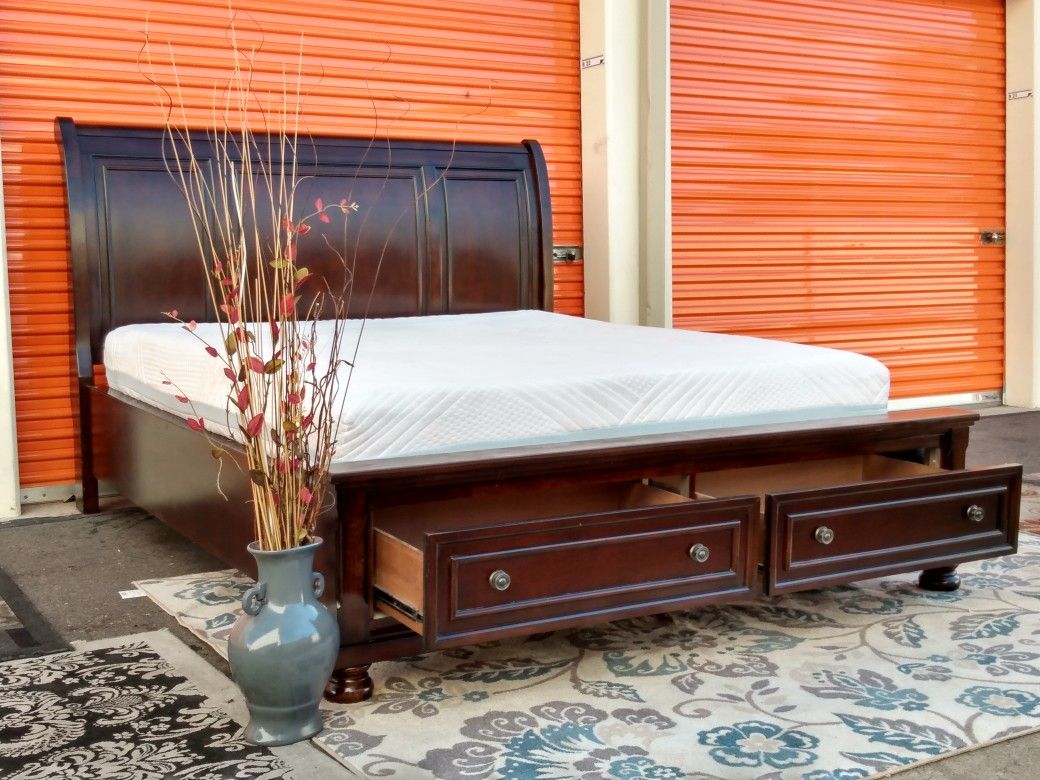 💤💤 king size solid mahogany wood bedroom set comes with mattress plus bed frame excellent condition