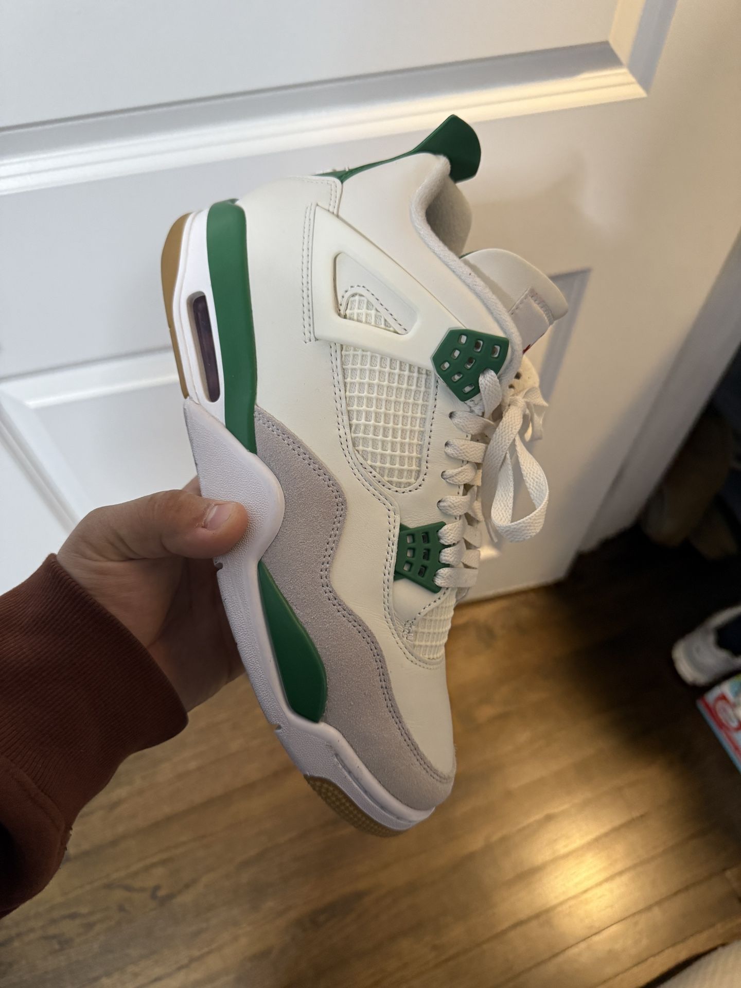 Nike Air Jordan 4 “ Pine Green “ Size 10.5 USED