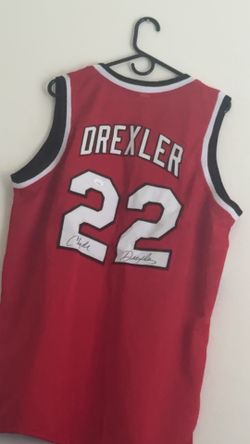 Clyde Drexler Signed Jersey