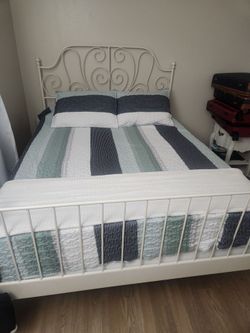Queen BED