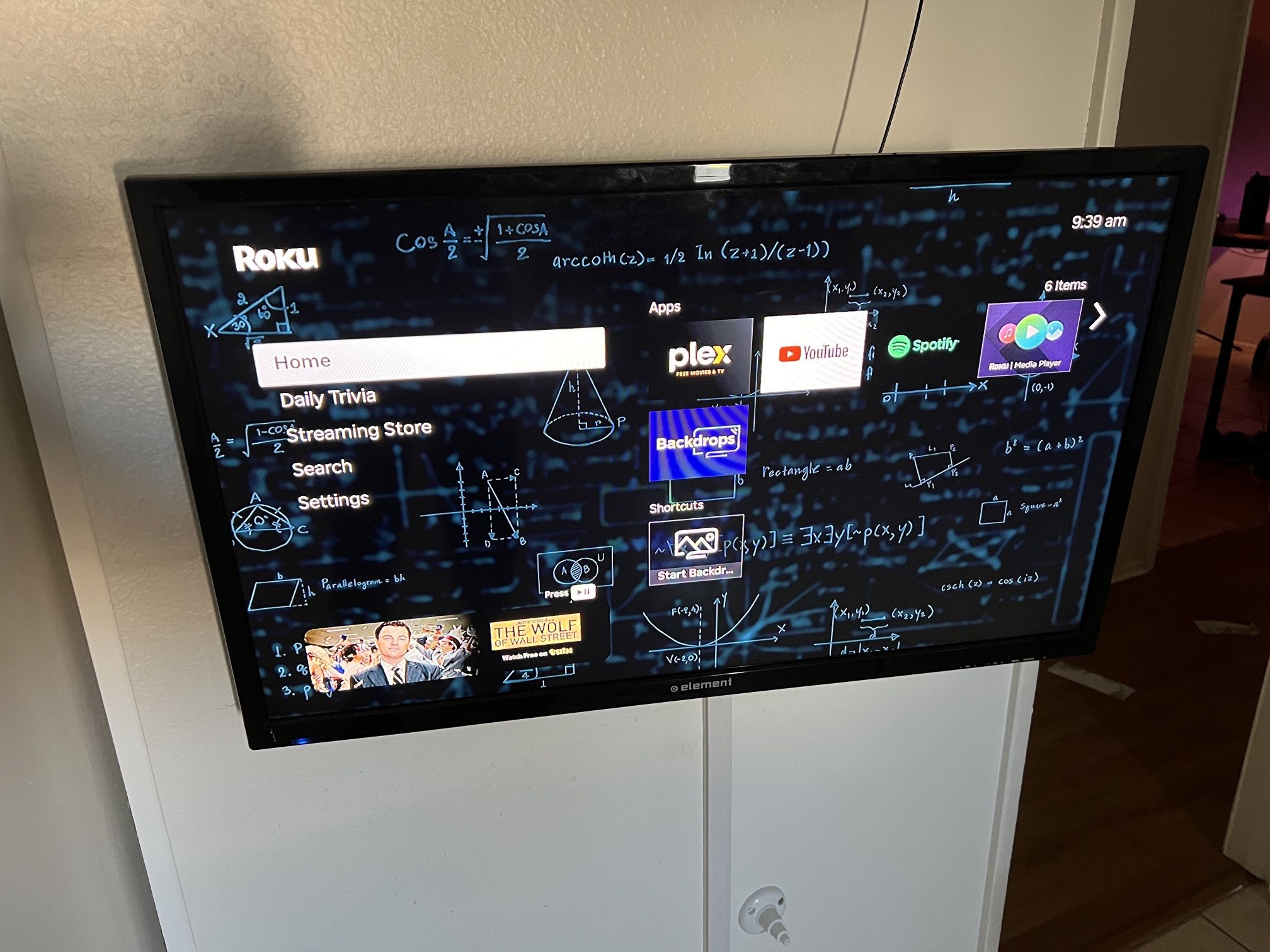 32” tv w/ mount & backlight