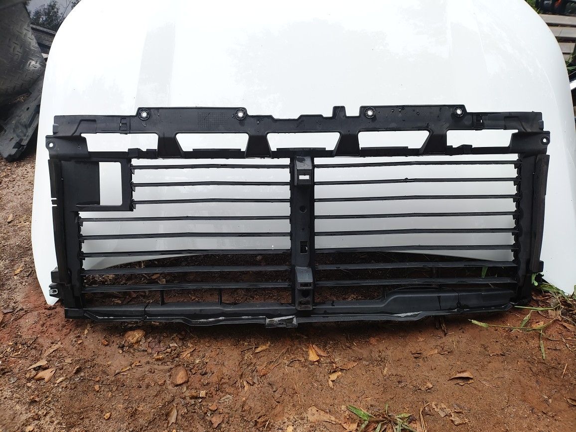 Grill Shutter For 2019 To 2023 Chevy 2500 OEM Part