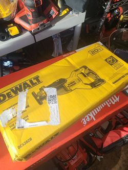 Firm Price🛑 Dewalt 20v Xr retroactive saw. New Tool-Only. Precio Firme🛑
