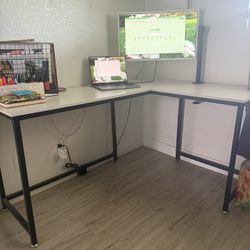 L Shaped Desk + Monitor 